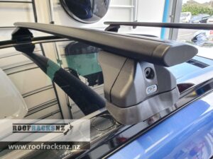 CRUZ Airo Dark Roof Racks