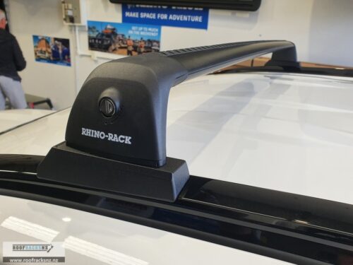 Vortex RVP Black 2 Bar Roof Rack - Image 8