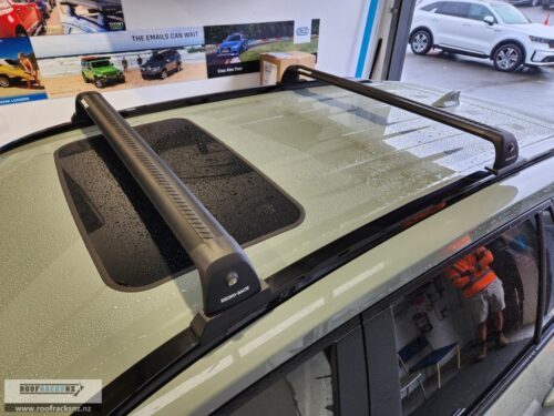 Vortex RVP Black 2 Bar Roof Rack - Image 2