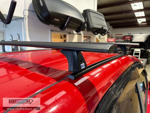 CRUZ Airo Dark Roof Racks - Trackmount - 2 Bars - Image 3