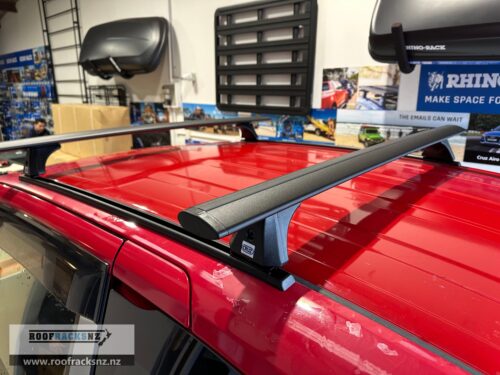 CRUZ Airo Dark Roof Racks - Trackmount - 2 Bars - Image 2