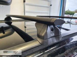 CRUZ Airo Dark Roof Racks