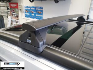 CRUZ Airo Dark Roof Racks
