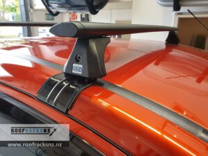 CRUZ Airo Dark Roof Racks