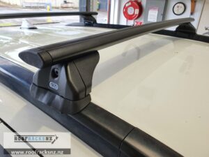 CRUZ Airo Dark Roof Racks