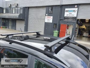 CRUZ Airo Dark Roof Racks