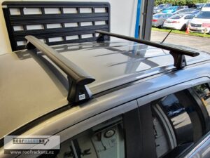 CRUZ Airo Dark Roof Racks