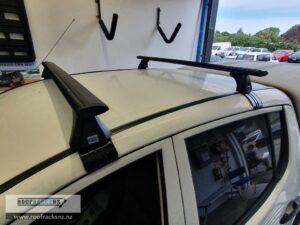 CRUZ Airo Dark Roof Racks