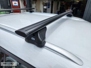 CRUZ Airo Dark Roof Racks