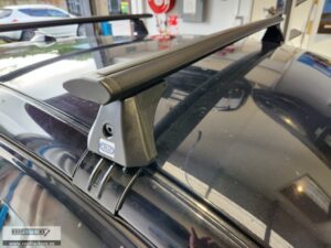 CRUZ Airo Dark Roof Racks