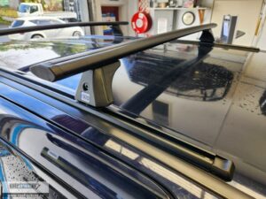 CRUZ AIRO DARK ROOF RACKS - TRACKMOUNT - 2 BARS