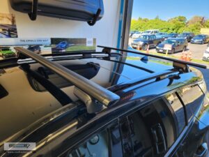 Yakima JetStream Thrubars - Black