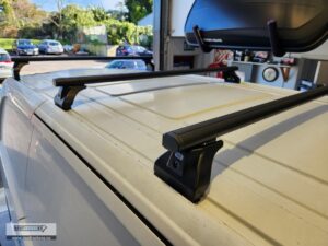 CRUZ Commercial Aluminium Dark - 3 Bars