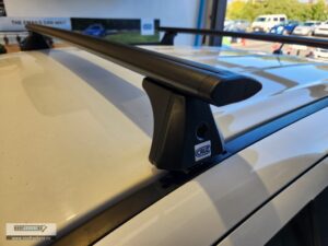 CRUZ Airo Dark Roof Racks