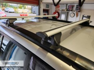 CRUZ Airo Silver Roof Racks