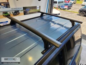 CRUZ Airo Dark Bar Roof Racks - trackmount - 2 Bars