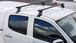 CRUZ Airo Dark Roof Racks
