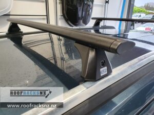 CRUZ Airo Dark Roof Racks