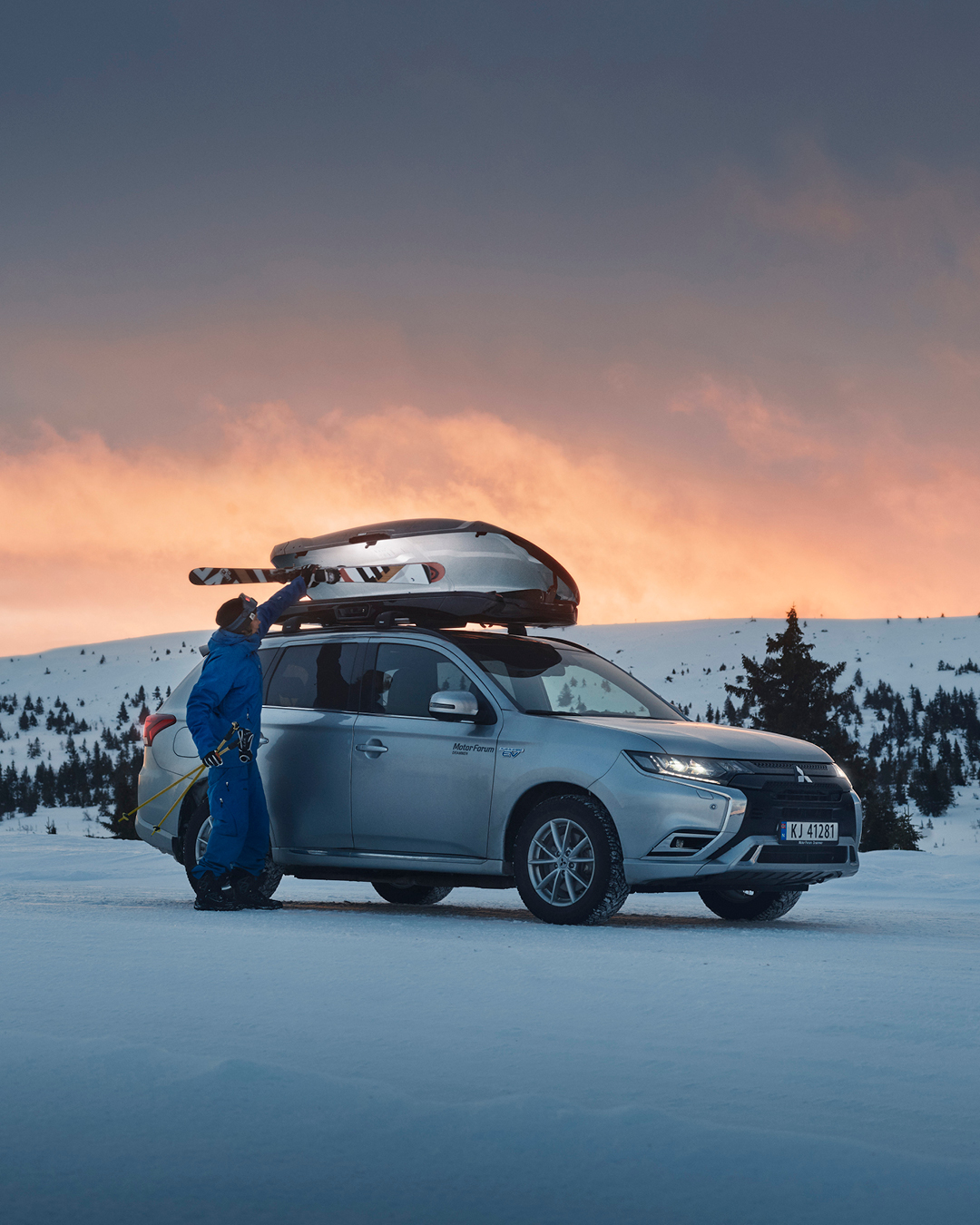 Thule Vector M Titan Matte 360L Roof Box (613200) - Image 12