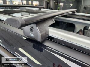 CRUZ Airo Dark Roof Racks