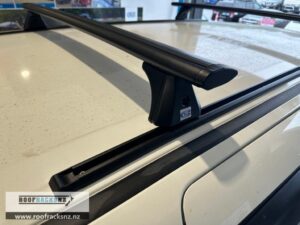 CRUZ Airo Dark Roof Racks - Trackmount - 2 Bars
